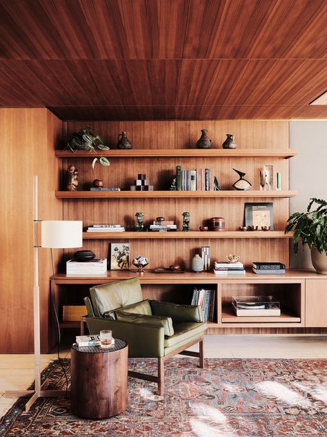 Home Tour | Clear Oak by Woods + Dangaran | est living Mid Century Modern Renovation, Upper House, Clad Home, Modern Renovation, Casa Country, Living Vintage, Midcentury Home, San Fernando Valley, Los Angeles Homes