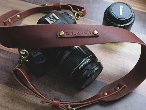 Leather Photography, Camera Decor, Camera Neck Strap, Diy To Sell, Foto Props, Dslr Camera Straps, Canon Cameras, 15 Birthday, Leather Photo