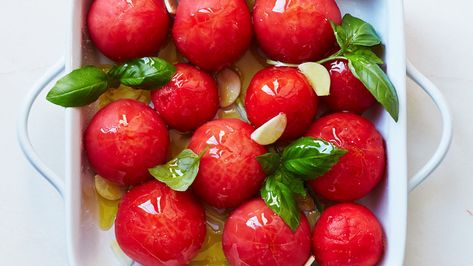 Heirloom Tomato Confit Tomato Marinade, Heirloom Tomato Recipes, Tomato Confit, Confit Recipes, Preserving Tomatoes, Summer Sandwiches, Summer Breakfast, How To Peel Tomatoes, Rustic Bread