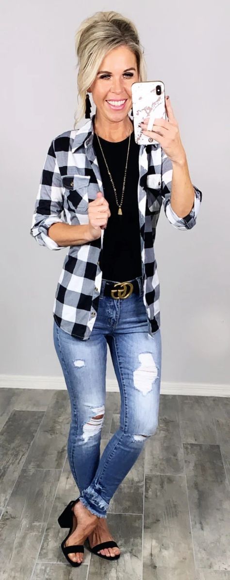 Trendy Plaid Winter Blouse, Trendy Plaid Blouse For Winter, Trendy Plaid Blouse For Fall, Trendy Black Flannel Top, Trendy Long Sleeve Plaid Tops, Trendy Plaid Long Sleeve Tops, Plaid Tops For Everyday Winter Wear, Trendy Flannel Long Sleeve Shirt, Plaid Long Sleeve Shirt For Day Out