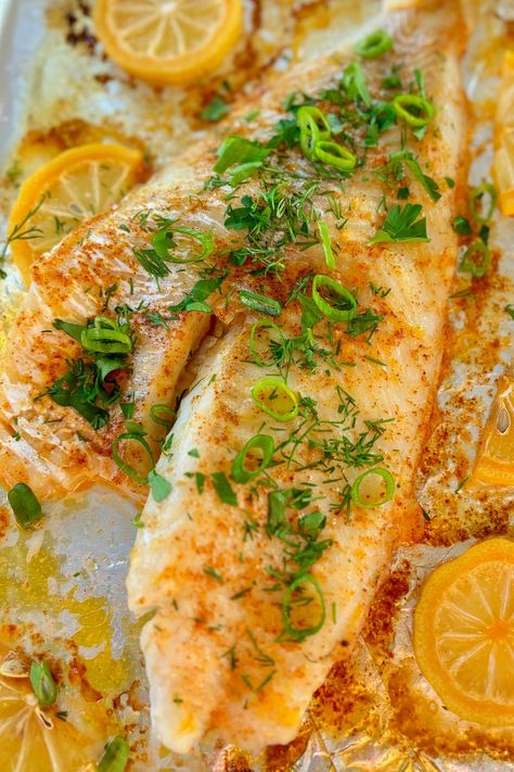 Lemon Garlic Butter Baked Cod Dory Fish Recipe, Garlic Butter Baked Cod, Butter Baked Cod, Butter Fish Recipe, Oven Baked Cod, London Broil Recipes, Lemon Garlic Butter Sauce, Baked Fish Fillet, Cod Fillets