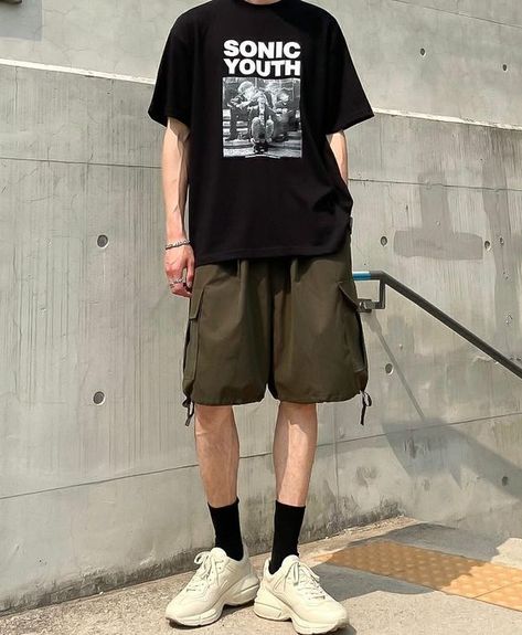 Grunge Outfits Men Summer, Baggy Shorts Outfit Men, Male Shorts Outfits, Grunge Summer Outfits Men, Baggy Clothes Outfit Men, Eboy Aesthetic Outfits Men, Baggy Shorts Outfit, Eboy Aesthetic Outfits, Baggy Clothes Outfit