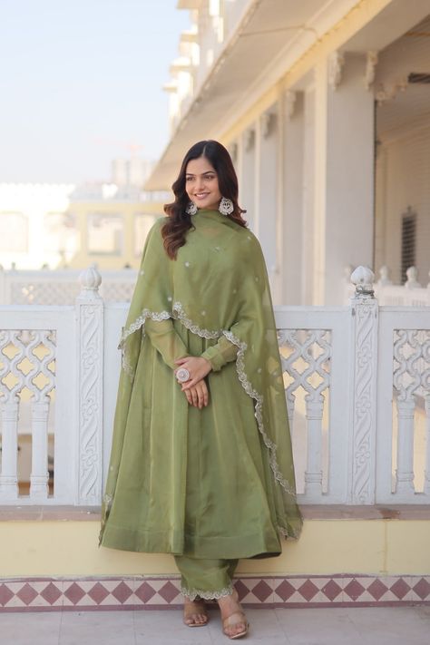 Anamika Vol 4 Silk Readymade Gown Collection Olive Green Suit, Organza Suits, Ritu Kumar, Gaun Fashion, Punjabi Dress, Long Kurti Designs, Kurti Designs Party Wear, Green Suit, Suit Design