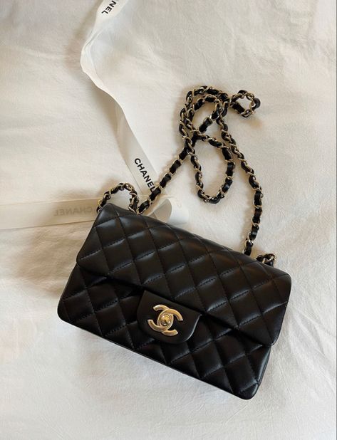 Chanel 2022 Bags, Chanel Bag Classic, Classy Purses, Chanel Mini Flap Bag, Chanel Classic Flap Bag, Dream Bags, Luxury Bags Collection, Goyard Bag, Bag Obsession