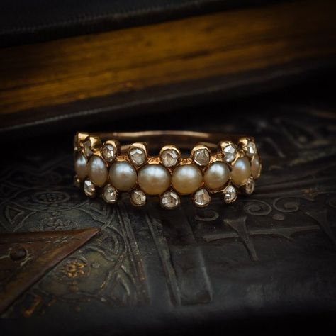 Pearl Ring Design, خواتم خطوبة, Pearl Diamond Ring, Victorian Ring, Gold Jewelry Simple Necklace, Diamond Band Ring, Pearl And Diamond Ring, Gold Bride Jewelry, Gold Rings Fashion