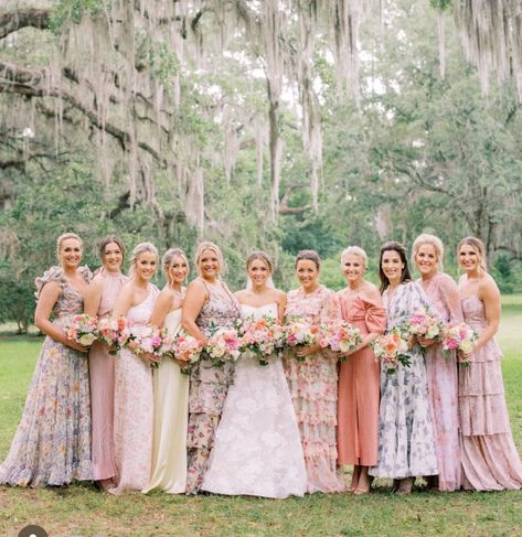 Wild Flower Bridesmaid Dresses, Bridal Parties Colors, Wedding Parties Colors, Spring Wedding Colors, Wedding Garden, Bridesmaid Dress Colors, Garden Party Wedding, Wedding Attire Guest, Cute Wedding Ideas