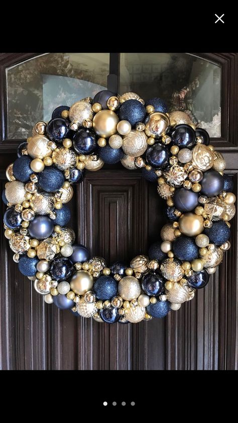 Navy gold Christmas wreath Bauble Wreath, Making Wreaths, Navy Christmas, Blue Christmas Decor, Silver Christmas Decorations, Gold Ornament, Blue Christmas Tree, Christmas Ornament Wreath, Gold Christmas Decorations