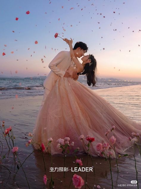 Wedding photoshoot Beach Wedding Photoshoot Ideas, Korean Prewedding Photography, Prewedding Pose, Pre Wedding Photoshoot Theme, Foto Prewedding, Prewedding Ideas, Prewedding Shoot, Korean Couple Photoshoot, Korean Wedding Photography