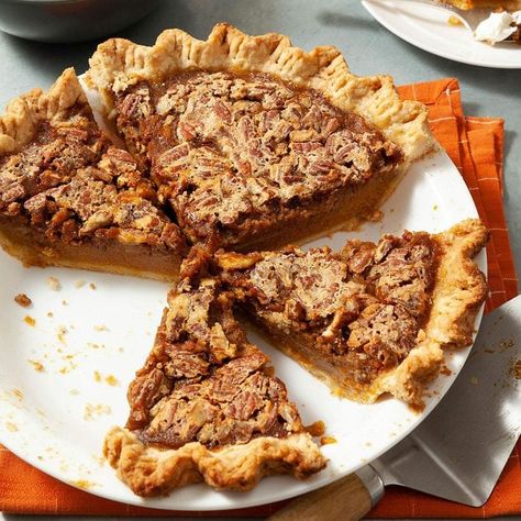 Pumpkin Pie With Pecan Topping, Pecan Pie Recipe No Corn Syrup, Pumpkin Pecan Pie Recipe, Pecan Pumpkin Pie, Creamy Pumpkin Pie, Snickerdoodle Bars, Pecan Pumpkin, Pecan Topping, Pumpkin Pecan Pie