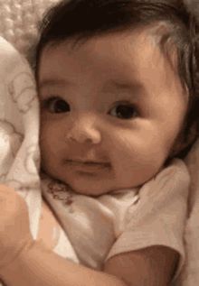 Shy Gif, Face Palm, Funny Baby Faces, Funny Baby Gif, Smile Gif, Baby Eyes, Hello Kitty Coloring, Baby Faces, Baby Poses