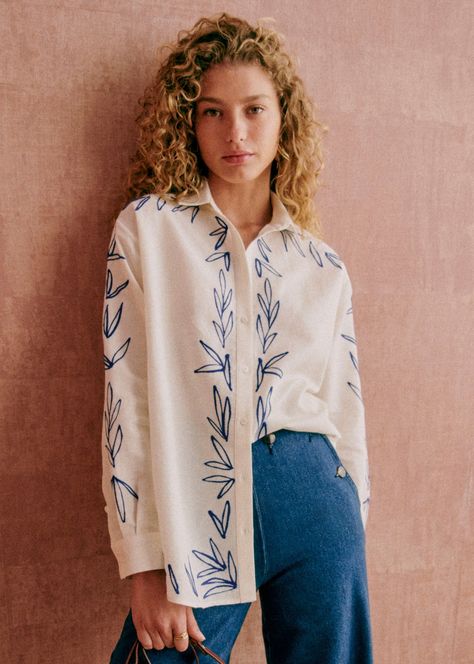 Maxy shirt - Sézane x Roberto Ruspoli - Navy Leaf Embroidery on Ecru Background - Organic Cotton - Sézane Navy Embroidery, Shirt Embroidery, Knitwear Dress, Button Cardigan, Women Shirt, Knitwear Tops, Work Wardrobe, Embroidered Shirt, Parisian Style