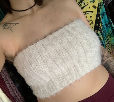 Only had one discontinued skein of this fuzzy white yarn; the back is gray velvet yarn by bernat Velvet Yarn Crochet Top, Fuzzy Crochet Sweater, Fuzzy Yarn Crochet, Fuzzy Crochet Top, White Fitted Crochet Crop Top, Bandeau Top Pattern, Crochet Bandeau Top, Fuzzy Crochet, Fuzzy White Cropped Sweater