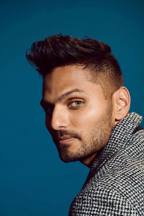 Jay Shetty Jay Shetty Podcast, Life Coach Social Media, Think Like A Monk, Professional Shoot, Ways To Destress, Jay Shetty, Black And White People, Short Term Goals, Podcast Host