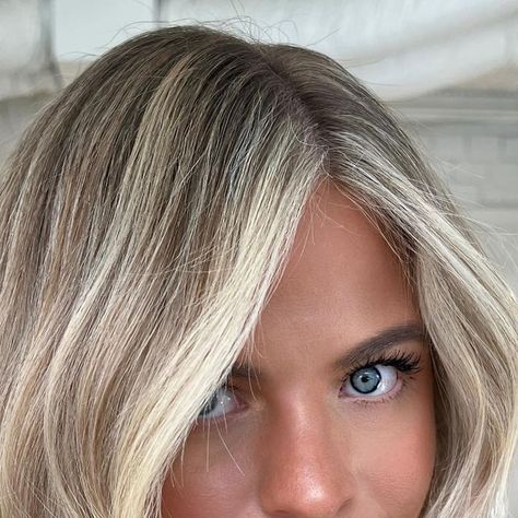 GOLD COAST HAIR SALON on Instagram: "Adding DRAMA, POP’S to create our signature Head turning Blonde ❤️‍🔥 Personalised techniques tailored to our angels always // Hair by @ameliajanehair @originalmineral" Goldie Locks, Colour Ideas, Colour Inspiration, Hair Inspiration Color, Pretty Hair, Hair Colour, Gold Coast, Pretty Hairstyles, Hair Inspo