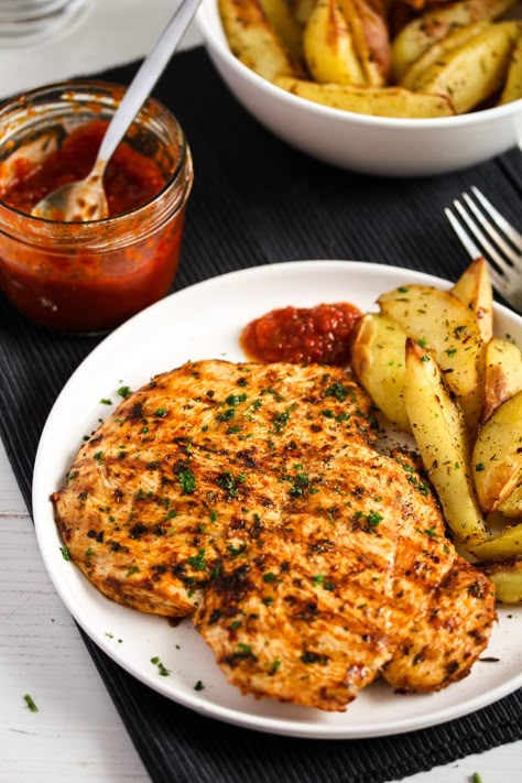 Nandos Chicken Recipe, Chicken Fillet Recipes, Butterfly Chicken, Spicy Chicken Breast, Butterfly Chicken Breast, Restaurant Recipes Famous, Peri Chicken, Chicken And Chips, Peri Peri Chicken