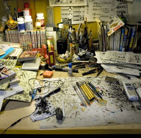 Famous Japanese Manga Were Born on These Desks Artist Desk, Artist Workspace, Drawing Desk, Art Studio Space, Messy Desk, Art Studio Room, Messy Art, Art Studio At Home, Messy Room