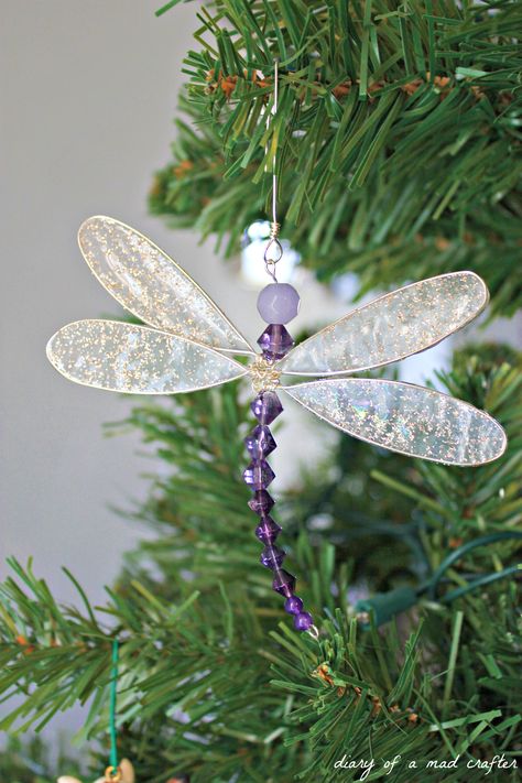 DIY Dragonfly Charmhttp://diaryofamadcrafter.wordpress.com/2012/12/28/diy-dragonfly-charm/ Diy Dragonfly, Dragon Fly Craft, Dragonfly Ornament, Free Crafts, Beaded Dragonfly, Christmas Is Over, Dragonfly Art, Dragonfly Charm, Beaded Ornaments