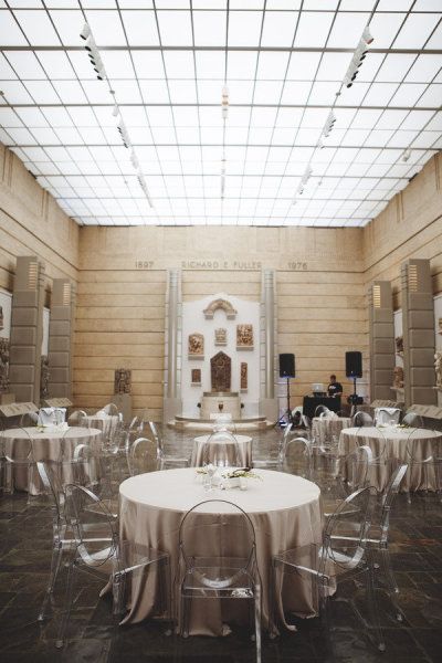 Ghost Chairs With Khaki Linens Cheap Desk Chairs, Seattle Garden, White Plastic Chairs, Round Wedding Tables, Reception Layout, Art Museum Wedding, Acrylic Chair, Ghost Chairs, Asian Art Museum