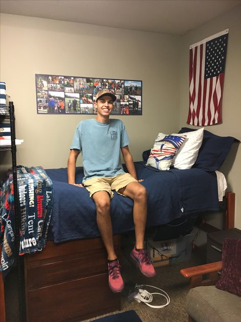 E's dorm freshman year at MS State in Hurst Hall Boy College Dorms, Room Ideas For Guys, Dorm Room Ideas For Guys, Guy Dorm Rooms, Guy Dorm, Dorm Room Decor Ideas, Boys Dorm Room, Dorm Room Gifts, Mens Room Decor