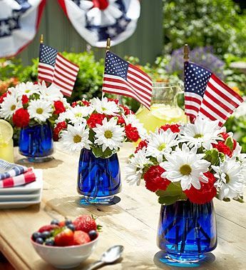 Patriotic Centerpieces, Usa Party, Festive Centerpieces, Fourth Of July Food, Fourth Of July Decor, July Wedding, Blue Food, 4th Of July Celebration, Patriotic Party