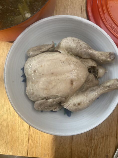 How to boil a whole chicken Whole Chicken For Soup, Boiling A Whole Chicken, Chicken For Soup, Boil A Whole Chicken, Boil Whole Chicken, Whole Chicken Recipes, Poached Chicken, Jacket Potato, Rice Salad