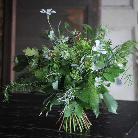 Presentation Bouquet, Green Flower Bouquet, Green Bouquets, Herb Bouquet, Bohemian Wedding Bouquet, Greenery Bouquet, Greenery Arrangements, Green Bouquet, Flowers Decor