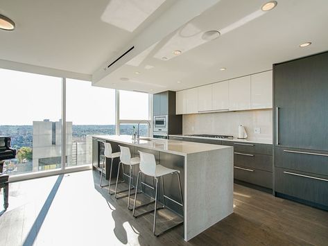 Unique Home Ideas, Vancouver Apartment, Dream Apartments, Angeles Aesthetic, Room Anime, Los Angeles Aesthetic, San Francisco Apartment, Window Kitchen, Aesthetic Kitchen