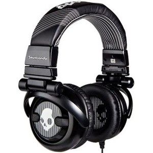 SkullCandy Skullcandy Headphones, Cute Headphones, Headphones Earbuds, Retro Gadgets, Best Headphones, Estilo Punk, Earmuffs, Dream Clothes, Amazon Affiliate