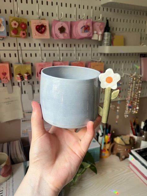 All products – Page 2 – Louise Vermeil Designs Cup Ceramic Handmade, Ceramic Cup Designs, Ceramic Cup Ideas, Kawaii Ceramics, Pottery Mug Ideas, Summer Ceramics, Tulip Mug, Daisy Mug, Ceramic Kitchenware