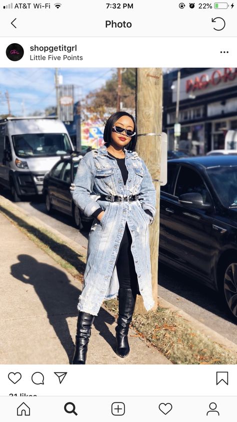 Long Jean Jacket Outfits Winter, Long Denim Duster Outfit, Long Jean Jacket, Long Denim Jacket Outfit Winter, Denim Duster Outfits, Trendy Oversized Long Sleeve Denim Jacket, Long Jean Jacket Outfits, Chic Oversized Long Sleeve Denim Jacket, Long Denim Jacket Outfit