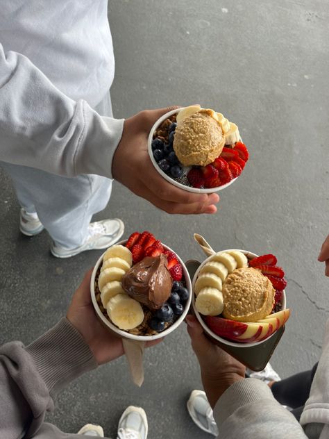 aesthetic acai bowl, healthy food inspo, breakfast inspo Acai Bowl Cafe, Açai Bowl Aesthetic, Açaí Bowl Aesthetic, Aesthetic Acai Bowl, Acai Aesthetic, Acai Shop, Acai Bowl Aesthetic, Acai Bar, Breakfast Acai Bowl