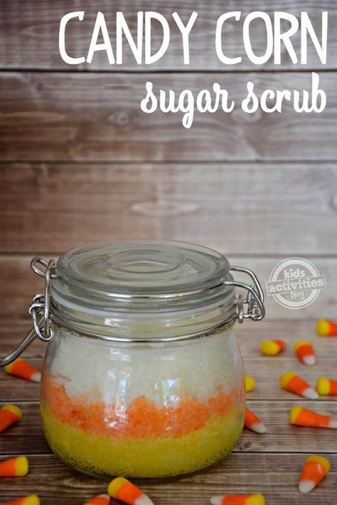 Make Candy Corn Sugar Scrub {The Perfect Teacher Gift} I love sugar scrub! Fun Homemade Gifts, Candy Corn Crafts, Diy Scrubs, Salt Scrubs, Sugar Scrub Homemade, Homemade Scrub, Scrub Diy, Sugar Scrub Recipe, Sugar Scrub Diy