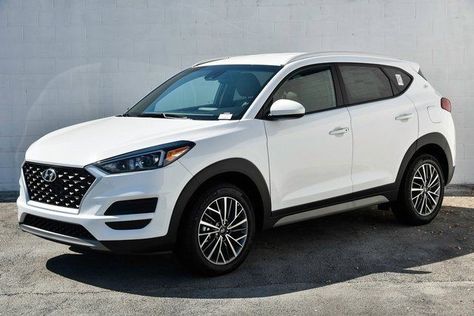 Hyundai Suv Tucson, Suv Mom Car, Cars For Moms, Cute Cars For Teens, Small Suv Cars, Tucson Suv, Mom Cars, Tucson Hyundai, Hyundai Suv