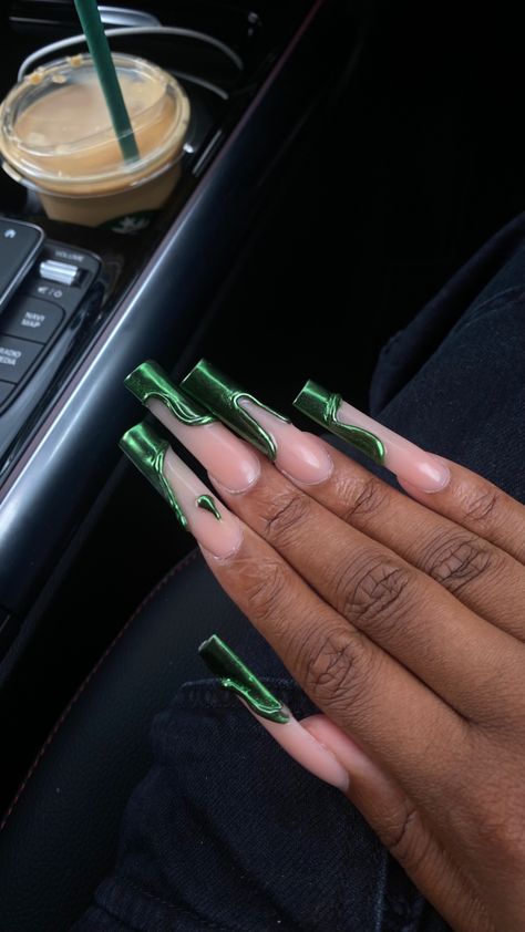 Chrome Full Set Nails, Good And Emerald Nails, Xl Green Nails, Chrome And Green Nails, Dark Green Chrome Acrylic Nails, Green Xl Acrylic Nails, Money Green Nails Acrylic, Dark Green Long Acrylic Nails, Short Emerald Green Nails With Gold