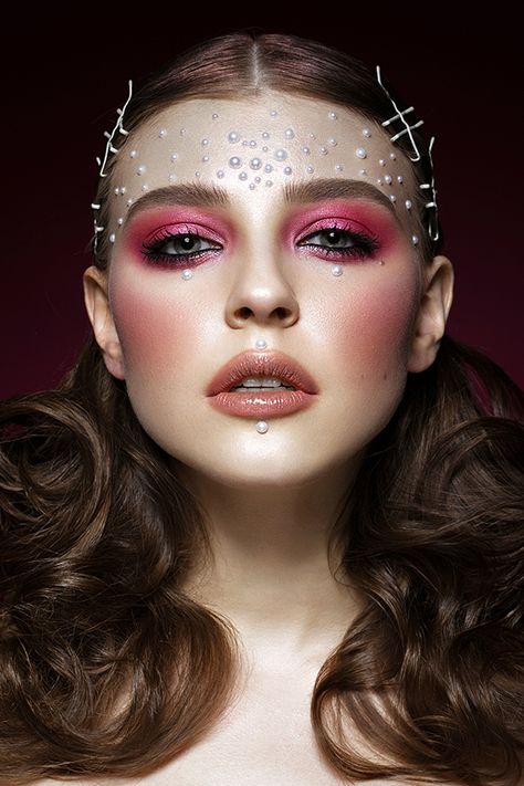 Pearl makeup for Cherry magazine on Behance Fashion Makeup Photography, Photographic Makeup, Editorial Make-up, Make Up Color, Pearl Makeup, Fashion Editorial Makeup, Fantasy Make-up, High Fashion Makeup, Beauty Makeup Photography