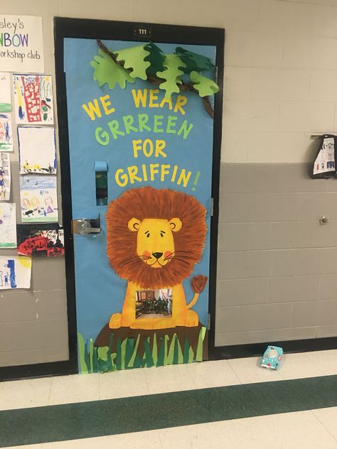 Lion door for Griffin Lion Door Decorations Classroom, Class Door Decorations, Lion And The Mouse, Class Door, Classroom Doors, Preschool Bulletin, Preschool Bulletin Boards, Lion Paw, Door Decorations Classroom