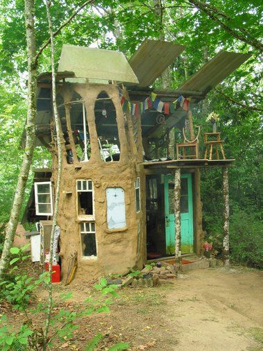 Fort Friday Earthen Homes, Cob Home, Mud House, Backyard House, A Small House, Unusual Homes, Cob House, Hobbit House, Earth Homes