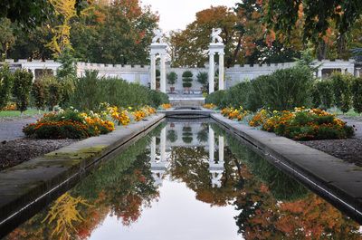 Jessica Norman: 2014 Season - Untermyer Gardens Conservancy Gardens Photoshoot, Support Photography, Weeping Trees, Parterre Garden, Gardens Of The World, Famous Gardens, Whole Lotta Love, Fine Gardening, Walled Garden