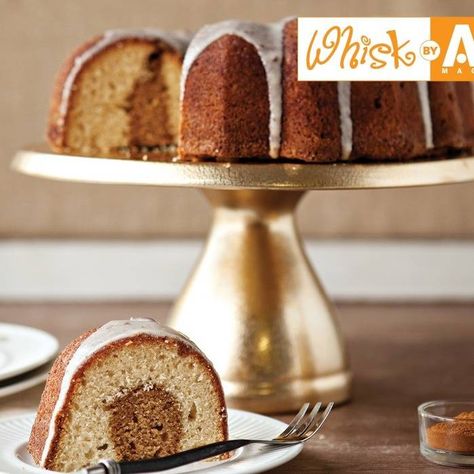 Moist Cinnamon Swirl Bundt https://www.kosher.com/recipe/3489 www.kosher.com Jewish Apple Cake Recipe Bundt, Jewish Blueberry Sour Cream Bundt Cake, Good Shabbos, Roast Pumpkin Soup, Bundt Recipes, Honey Barbecue, Cinnamon Swirl, Roast Pumpkin, Cake Roll