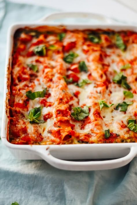 Spinach Artichoke Lasagna, Healthy Vegetarian Lasagna, Buzzfeed Recipes, Artichoke Lasagna, Italian Evening, Lasagna Ingredients, Wheat Noodles, Veggie Lasagna, Measurement Conversions