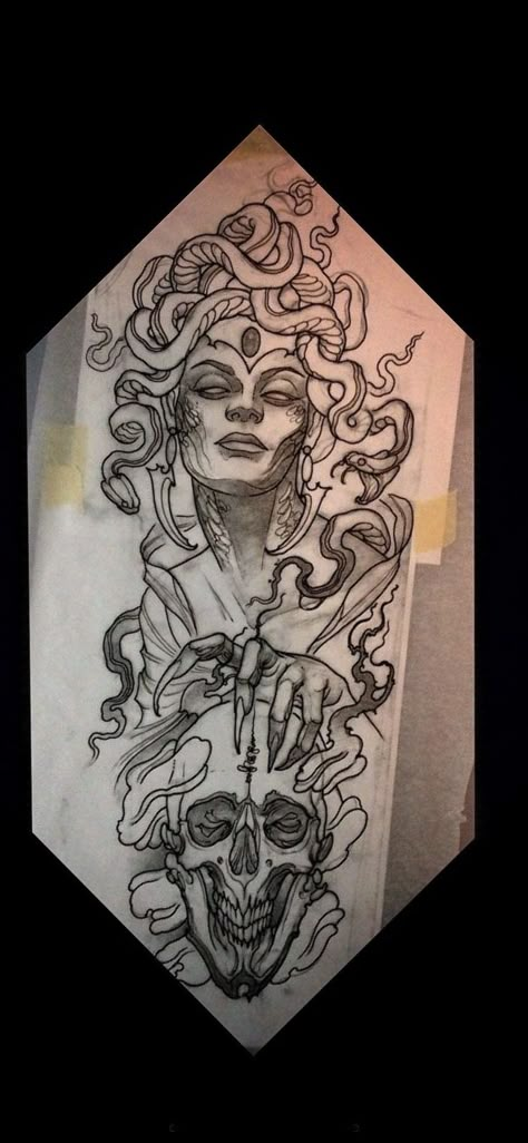 16 Tattoo, Medusa Tattoo Design, Creepy Tattoos, Medusa Tattoo, Tattoo Stencil Outline, Tattoo Style Drawings, Minimalist Tattoos, Tattoo Art Drawings, Black Ink Tattoos