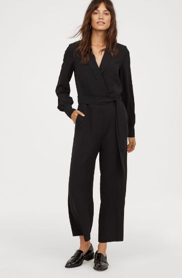 H&M Black jumpsuit Affordable Work Clothes, Cheap Boutique Clothing, Tailored Jumpsuit, Fitted Jumpsuit, Jumpsuit Black, Clothing Websites, Jeans Rock, Casual Clothing, College Fashion