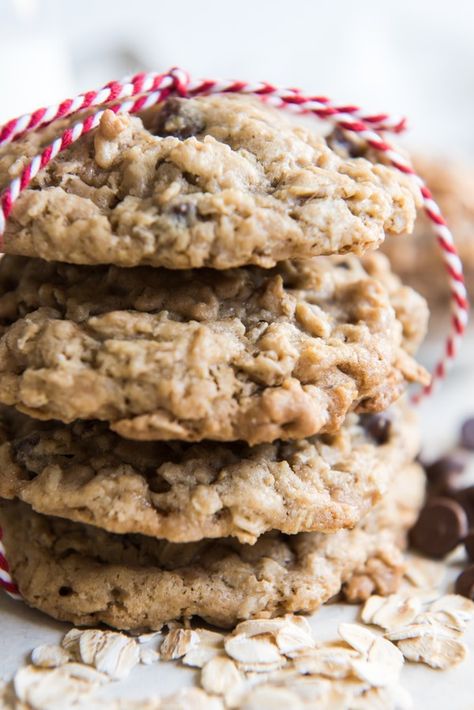 Desserts Bars, Chocolate Sugar Cookie Recipe, Chewy Sugar Cookie Recipe, The Best Oatmeal, Best Oatmeal Cookies, Breakfast Cookie Recipe, Healthy Oatmeal Recipes, Toffee Cookies, Hot Breakfast