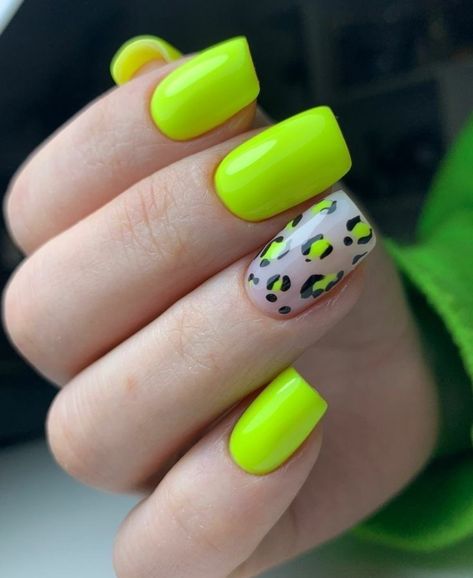 Neon Summer Nails, Nail Art Designs For Beginners, Neon Yellow Nails, Nail 2023, Easy Nail Art Designs, Neon Summer, Neon Green Nails, Yellow Nails Design, Cute Gel Nails