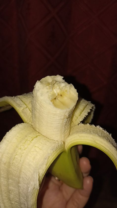 Banana Pic, Fun Foods To Make, Hospital Photography, Best Snapchat, Foodie Instagram, Banana Fruit, Mini Cakes Birthday, Delicacy Food, Food Drink Photography