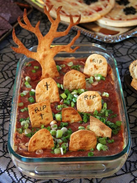 Pinterest Most Popular Halloween Food Ideas in 2018 | Kitchn Easy Halloween Food Appetizers, Appetizers Halloween, Halloween Taco Dip, Fun Halloween Appetizers, Halloween Appetizers Easy, Creepy Halloween Food, Recetas Halloween, Halloween Party Appetizers, Halloween Food Appetizers