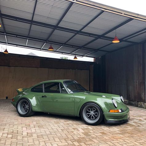 RWB no.6 backdated owner @blengep #rwbindonesia #terrorgarage #magnuswalker #fifteen52 #outlaw52 Porsche Aircooled, Rwb Porsche, Rauh Welt, Porsche 964, Mc Laren, Vw Porsche, Porsche Carrera, Porsche Panamera, Classic Porsche