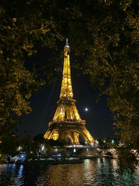 Paris 2023, Paris Dream, France Aesthetic, Aesthetic Lockscreens, Paris Tour Eiffel, Paris Wallpaper, Paris Pictures, Paris Aesthetic, Paris At Night