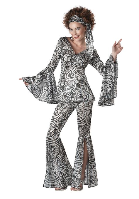 Disco halloween costume | 70s costume |  Foxy girl costume 😊 As an Amazon Associate I earn from qualifying purchases (no additional cost to you!) Disco Costume For Women, Diner Outfits, Moda Disco, 70s Disco Costume, 70s Disco Outfit, Disco Outfits, 70s Fashion Disco, 70s Mode, Disco Jumpsuit