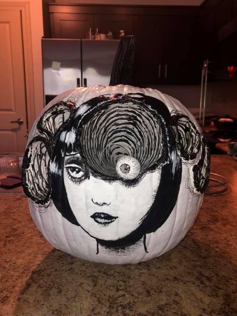 Uzumaki painted pumpkin Paint And Carve Pumpkin Ideas, Junji Ito Pumpkin, Gothic Pumpkin Painting, Et Pumpkin Painting, Painted Pumpkin Competition, Tim Burton Painted Pumpkins, Emo Pumpkin Painting, Detailed Pumpkin Painting, Pumpkin Painting Ideas Corpse Bride